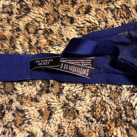 Victoria’s Secret Shine Strap Bra - Picture 6 of 8